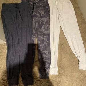 Lulu Lemon pants, size 4.
